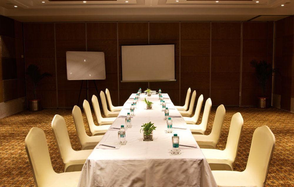 Citrus Hotel Bhiwadi Экстерьер фото